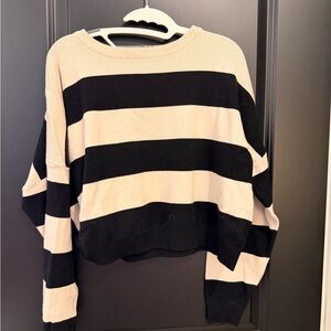 No boundaries  large crop sweater